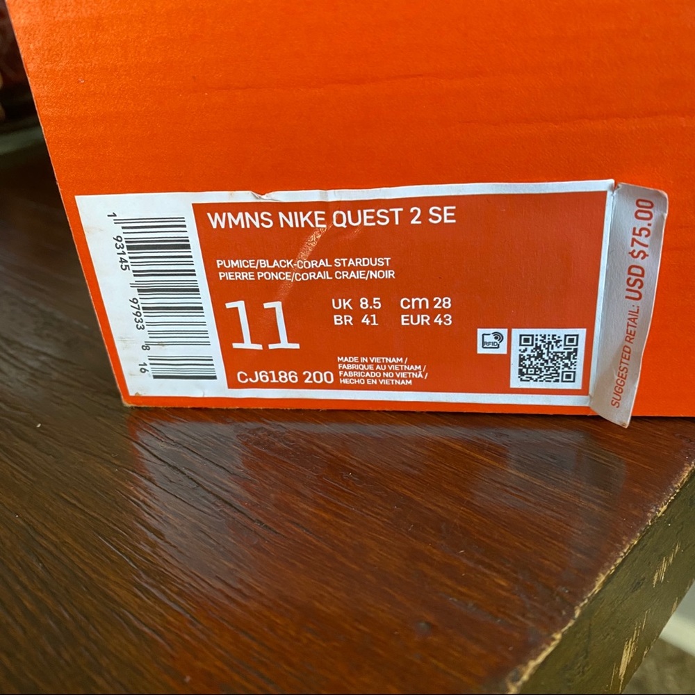 Nike Quest 2 SE Women Size 11 New - Picture 6 of 6